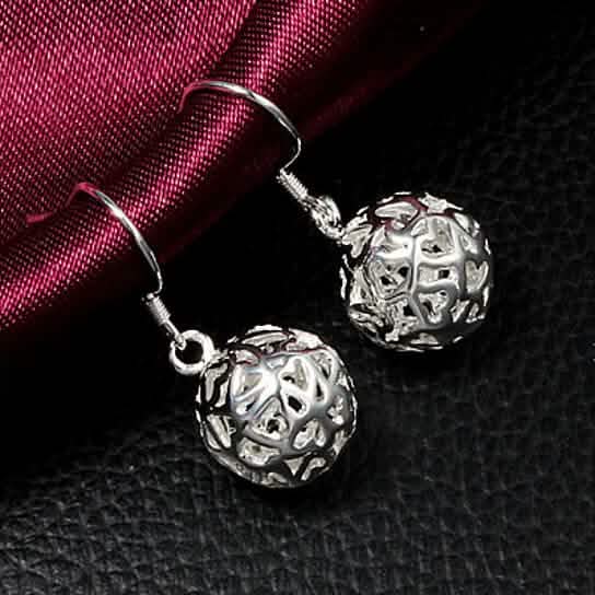 Three-dimensional Ball Earrings